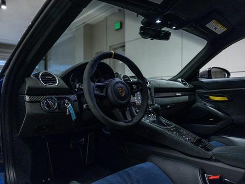 2024 Porsche 718 Cayman GT4 RS