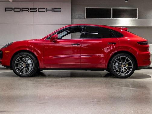 2023 Porsche Cayenne Turbo
