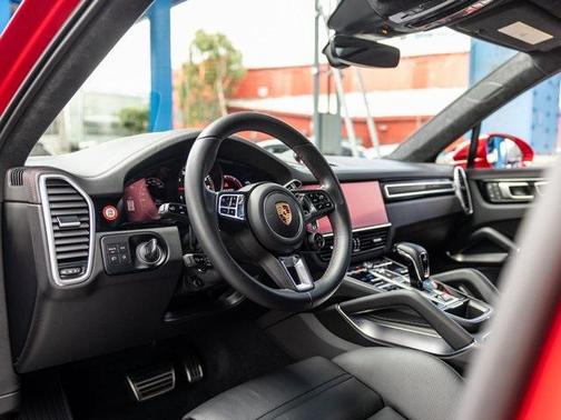 2023 Porsche Cayenne Turbo