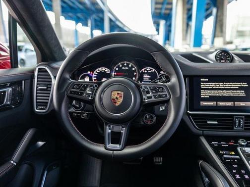 2023 Porsche Cayenne Turbo