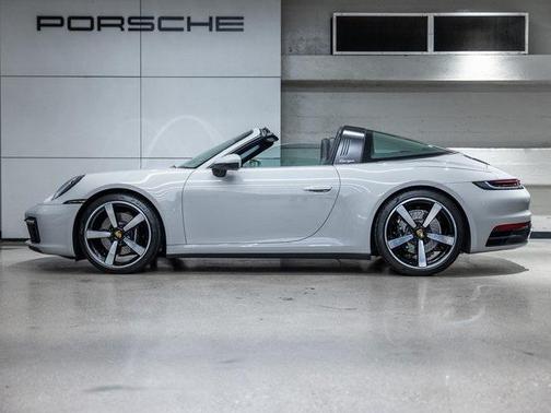 2022 Porsche 911 Targa 4S