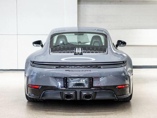 2025 Porsche 911 Carrera 4 GTS