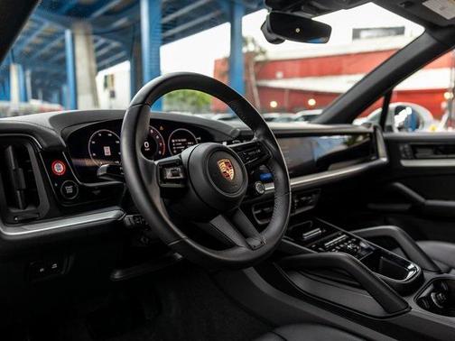 2025 Porsche Cayenne Cayenne