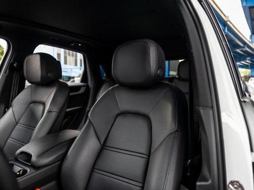 2025 Porsche Cayenne Cayenne