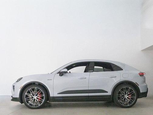 Ice Grey Metallic 2025 Porsche Macan Macan Electric 4