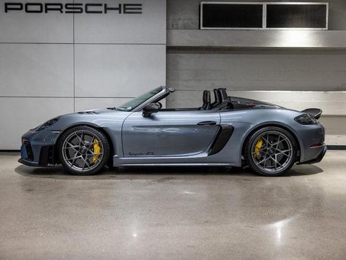 2024 Porsche 718 Spyder RS
