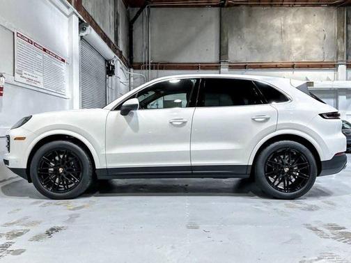 2025 Porsche Cayenne Cayenne