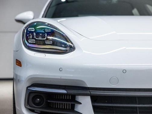 2017 Porsche Panamera 4S