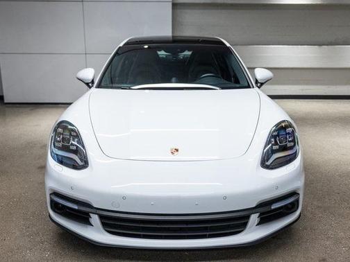 2017 Porsche Panamera 4S