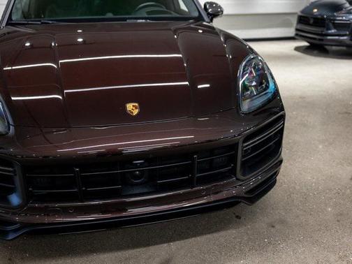 2022 Porsche Cayenne Turbo GT
