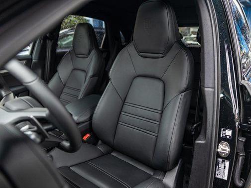 2026 Porsche Cayenne Cayenne E-Hybrid