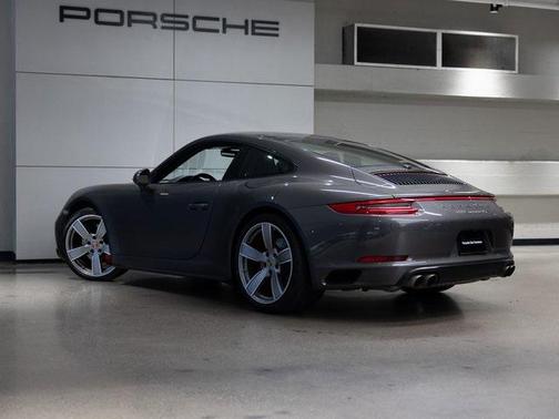 2019 Porsche 911 Carrera 4S