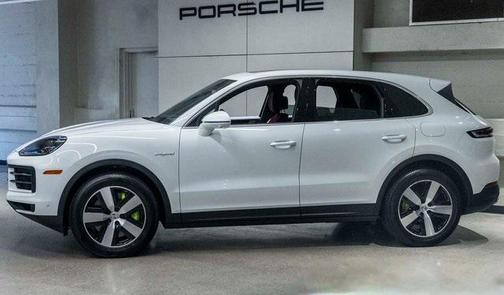 2025 Porsche Cayenne E-Hybrid S