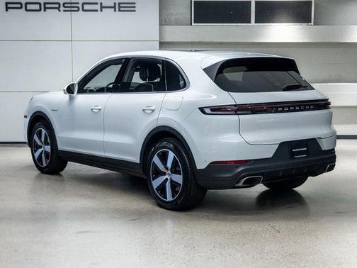 2025 Porsche Cayenne E-Hybrid S