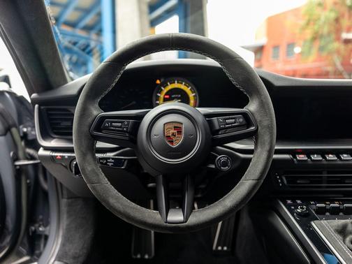 Grigiotelestometallic 2022 Porsche 911 GT3