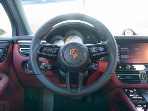 2026 Porsche Macan GTS