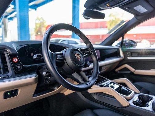 2024 Porsche Cayenne Cayenne