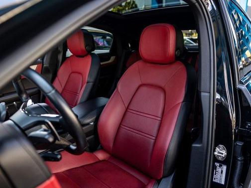 2024 Porsche Cayenne 