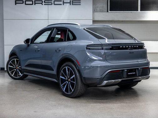 2025 Porsche Macan 