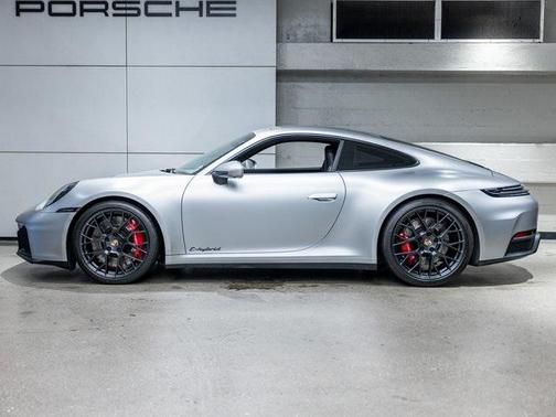 2025 Porsche 911 Carrera GTS
