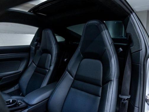 2025 Porsche 911 Carrera GTS