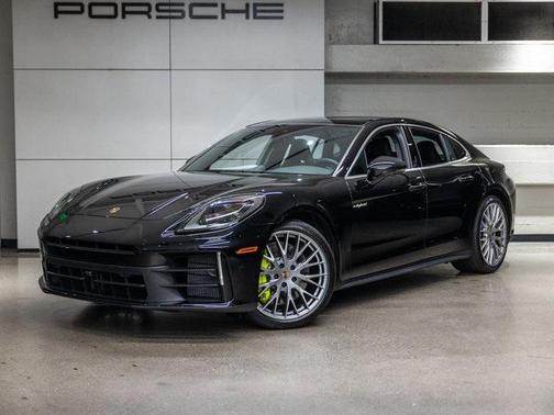 2026 Porsche Panamera 4