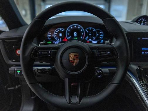 2026 Porsche Panamera 4