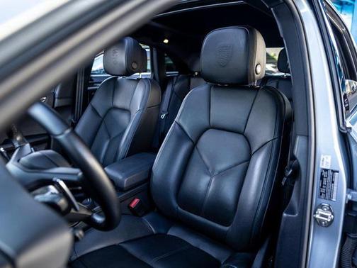 2023 Porsche Macan S