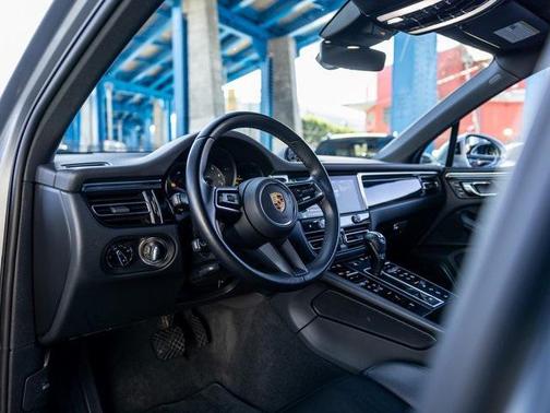 2023 Porsche Macan S
