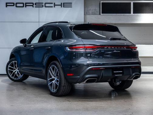 2026 Porsche Macan 