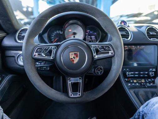 2025 Porsche 718 Cayman GTS 4.0
