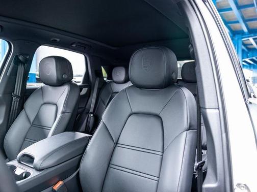 2025 Porsche Cayenne 