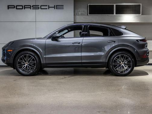 Gray Metallic 2025 Porsche Cayenne Cayenne