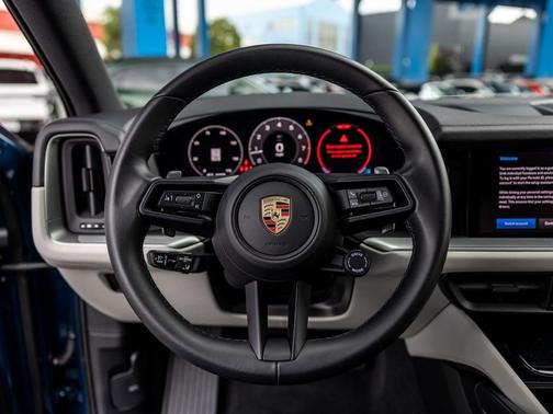 Montego Blue 2025 Porsche Cayenne Cayenne