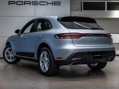 2026 Porsche Macan 
