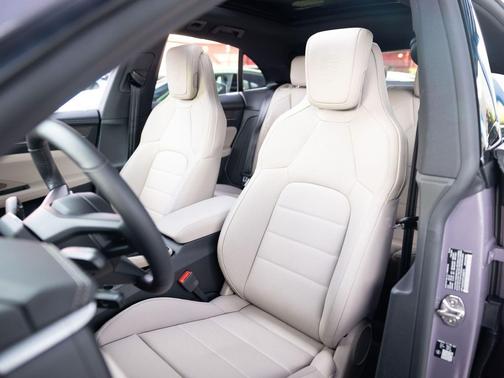 Provence 2026 Porsche Macan Macan Electric 4