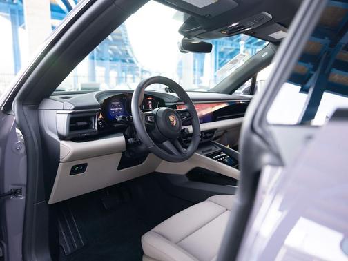 Provence 2026 Porsche Macan Macan Electric 4