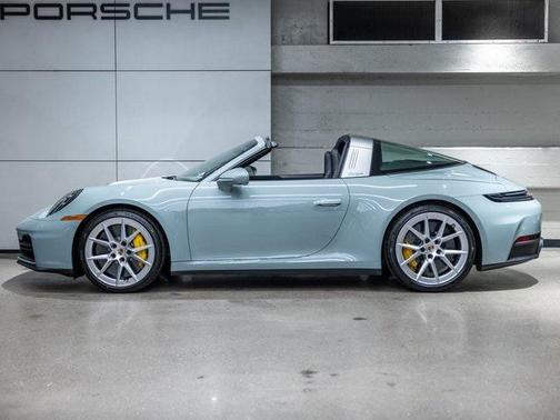 2026 Porsche 911 Targa 4S