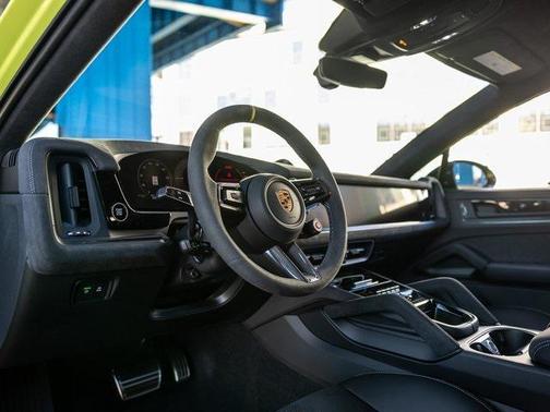 2024 Porsche Cayenne Turbo GT