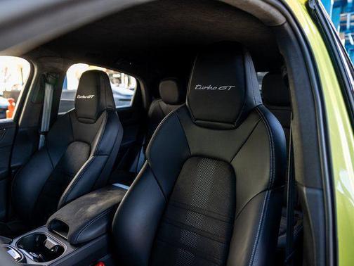 2024 Porsche Cayenne Turbo GT