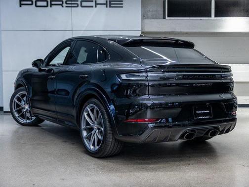 2025 Porsche Cayenne GTS