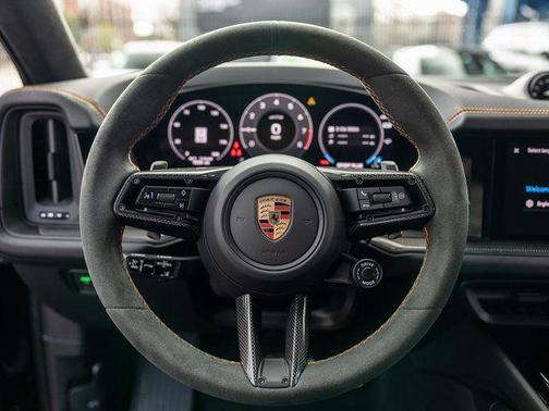 2025 Porsche Cayenne GTS