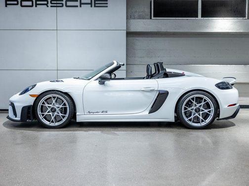 2025 Porsche 718 Spyder RS