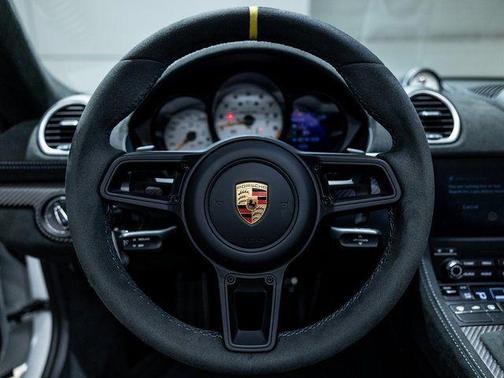 2025 Porsche 718 Spyder RS