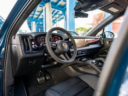 2026 Porsche Cayenne GTS