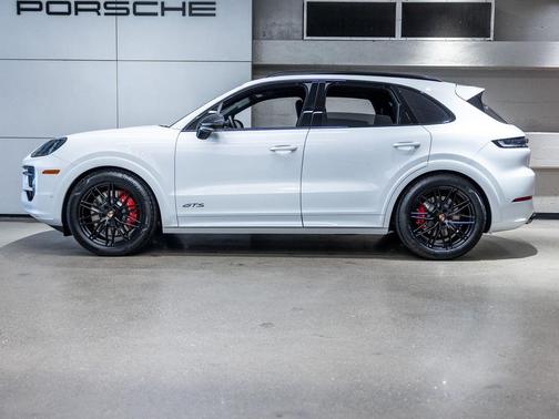Carrara White 2026 Porsche Cayenne GTS