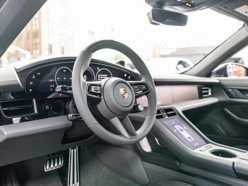 2025 Porsche Taycan 4