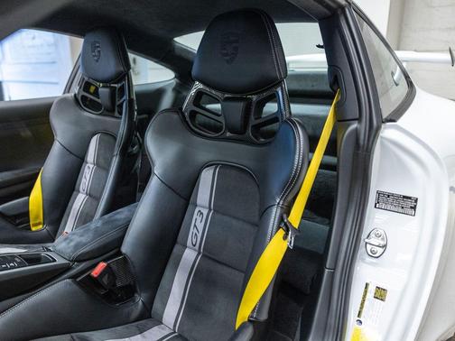 Guards Red 2018 Porsche 911 GT3