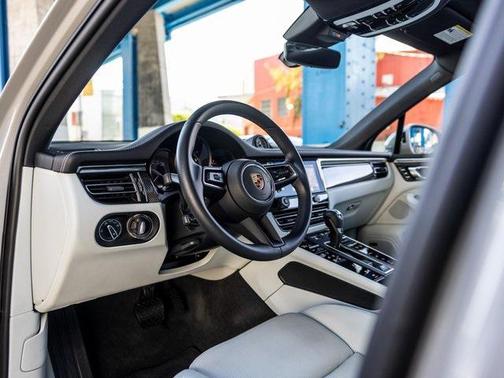 2024 Porsche Macan GTS