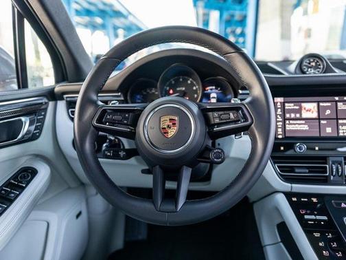 2024 Porsche Macan GTS